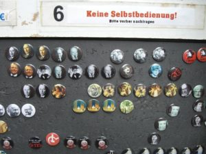 Buttons 